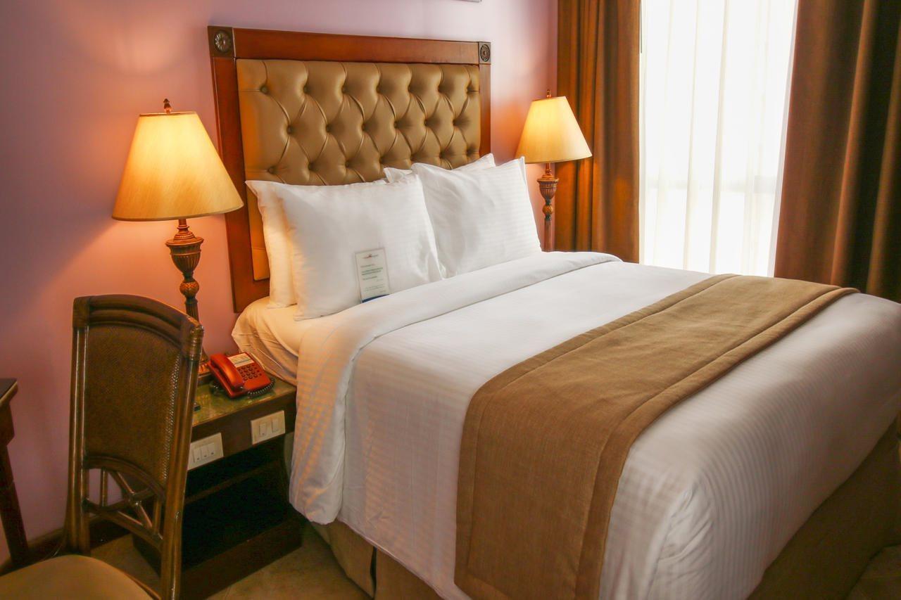 Royal Bellagio Hotel Makati City Ngoại thất bức ảnh