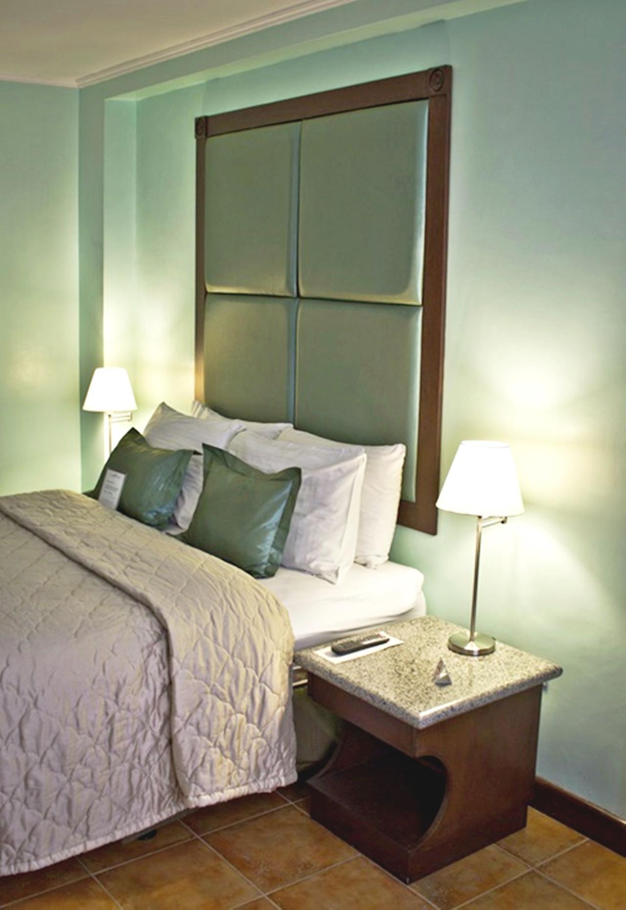 Royal Bellagio Hotel Makati City Ngoại thất bức ảnh