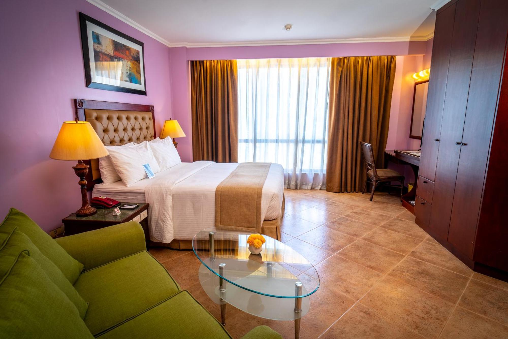 Royal Bellagio Hotel Makati City Ngoại thất bức ảnh