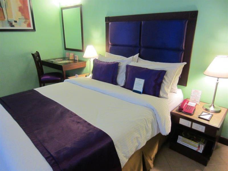 Royal Bellagio Hotel Makati City Ngoại thất bức ảnh