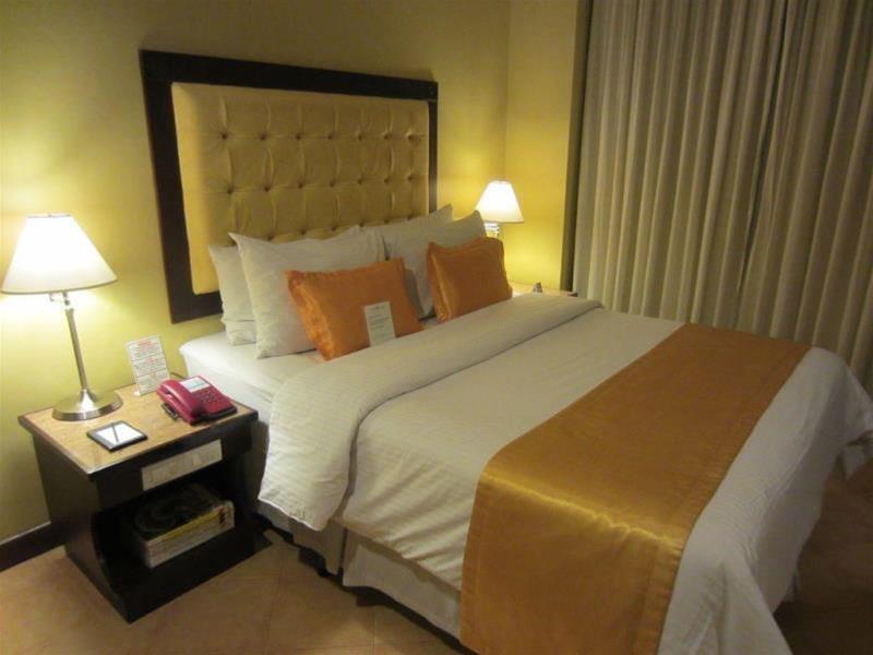 Royal Bellagio Hotel Makati City Ngoại thất bức ảnh